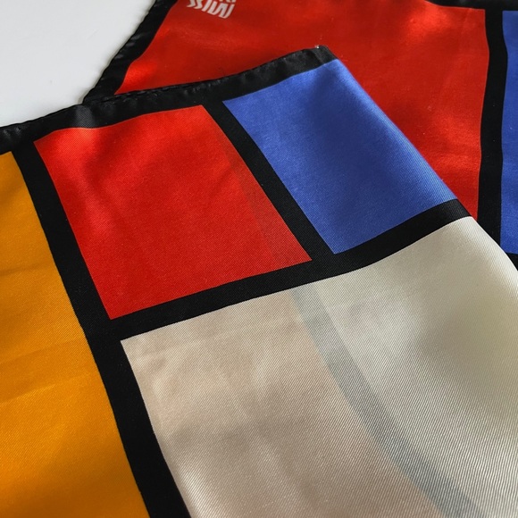 Miss Dior 100% Silk Vintage Geometric Colour Block Scarf - 22” x 22” - Picture 8 of 8